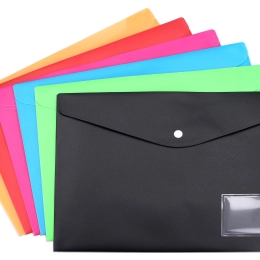 Carpeta de plástico con cierre a presión 36 × 26 cm