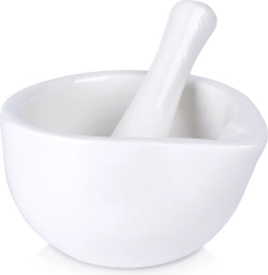 Mortero de porcelana con mano, blanco