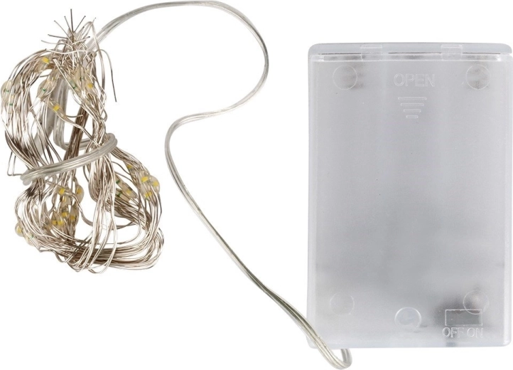 Delicadas micro LED sobre un fino cable plateado