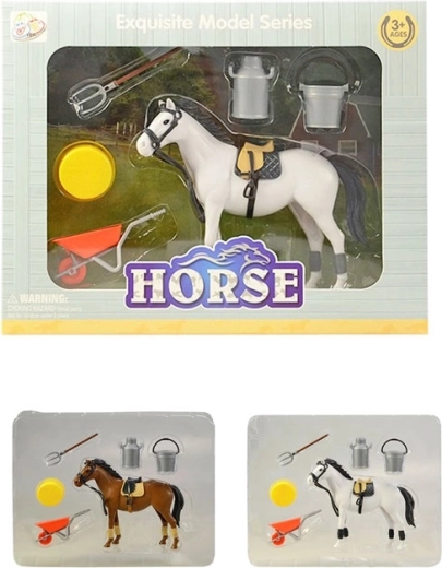 Caballo con accesorios