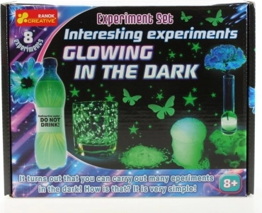 Interesantes experimentos de brillo en la oscuridad para niños