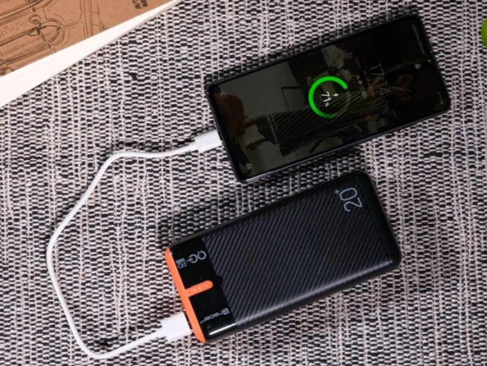 Tres salidas para más dispositivos