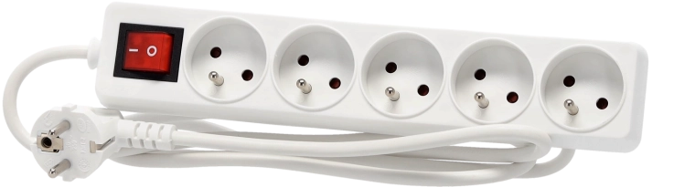Regleta alargadora con protección contra sobretensiones con interruptor, 5 tomas, 1,5 m, blanca