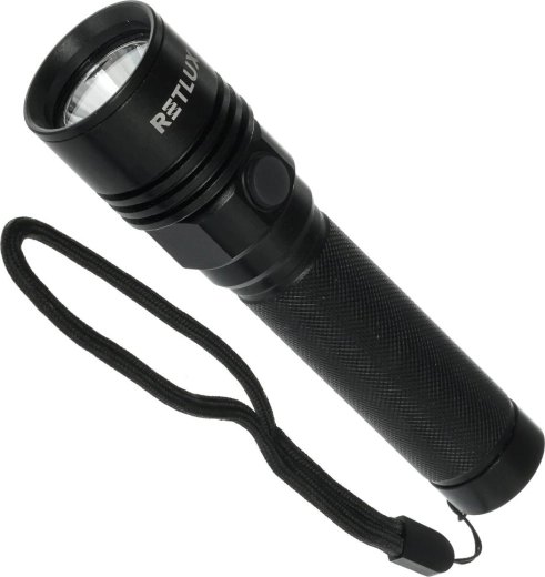 Luz de hasta 240 lm con un alcance de 100 m