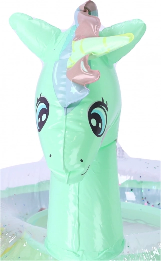 Diseño divertido de unicornio que encanta a los niños