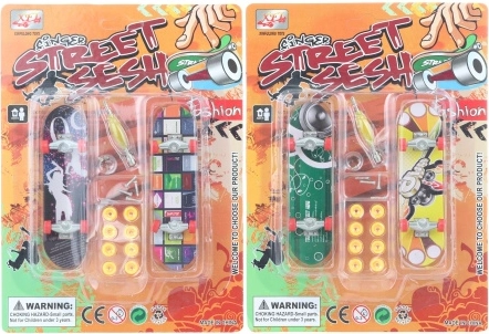 Set de monopatines de plástico para atornillar con accesorios, mix de tipos