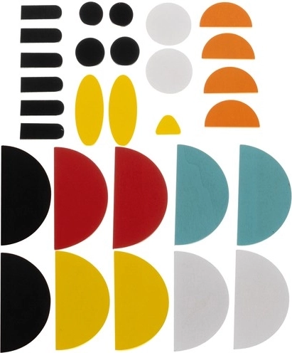Piezas de madera de colores para juego creativo