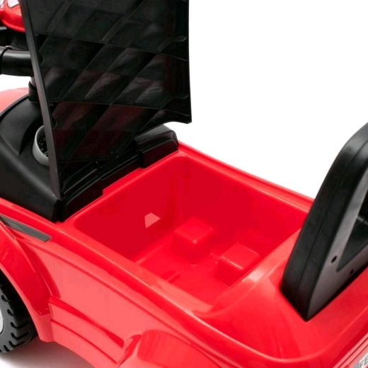 Práctico espacio de almacenamiento bajo el asiento