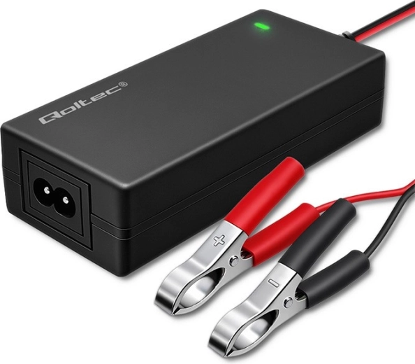 Cargador Qoltec para acumuladores de plomo AGM/GEL/STD 24 V 2 A (48 W) con LED y cable de 1,8 m