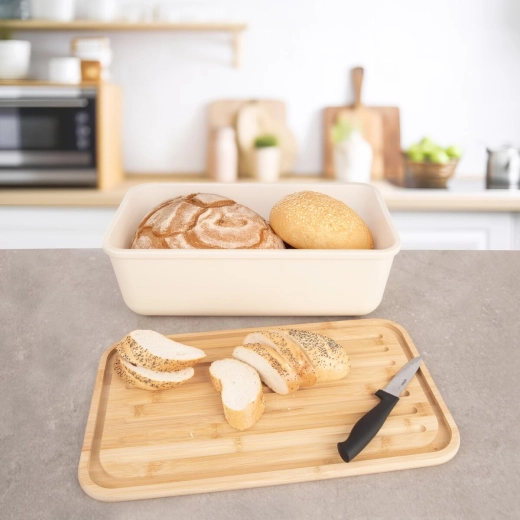 Panera cerrada para el almacenamiento diario de pan y bollería