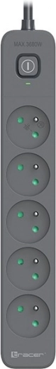 Cinco tomas e interruptor principal iluminado