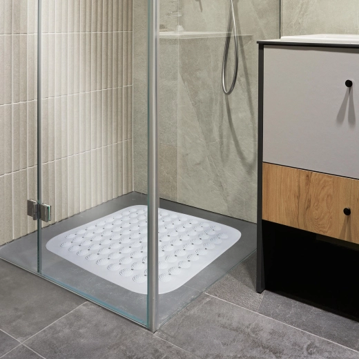 Superficie antideslizante estable para un baño más seguro