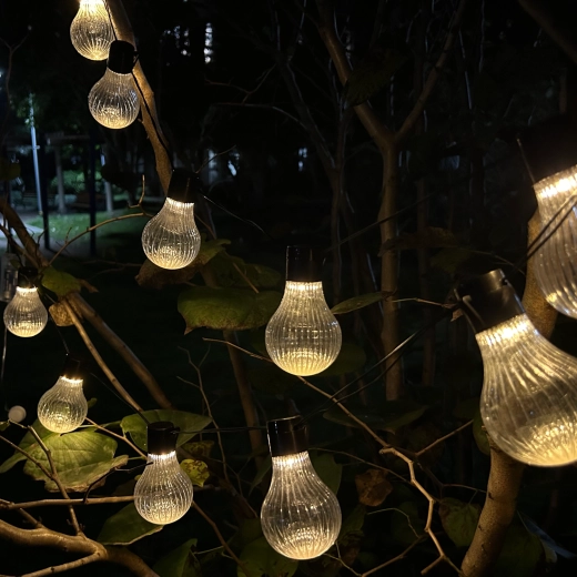 Guirnalda solar de jardín STRIPES 10 LED blanco cálido 3,8 m