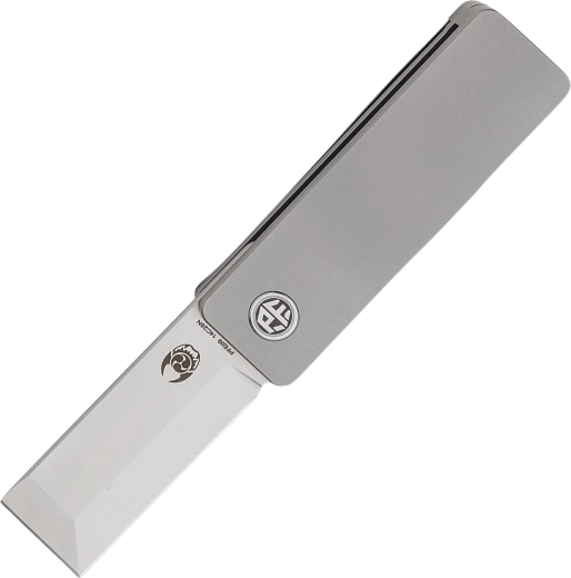 Hoja EDC compacta con un afilado preciso