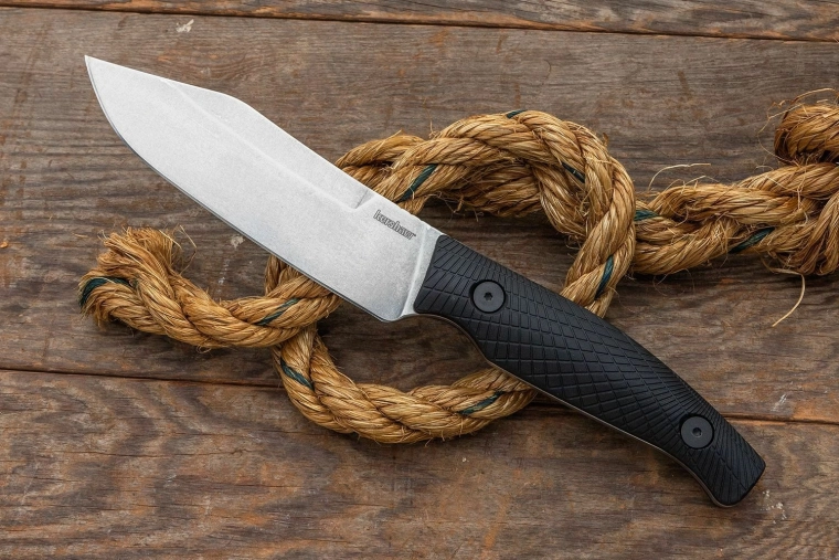 Potente hoja bowie de acero para herramientas D2