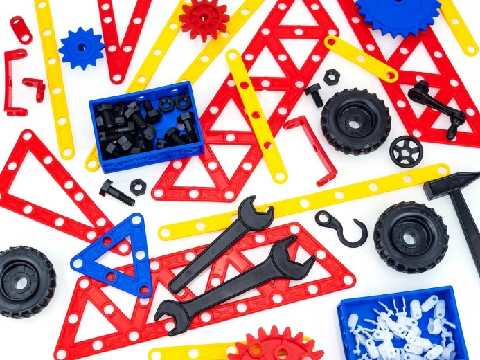 Construya modelos funcionales con engranajes y cadena