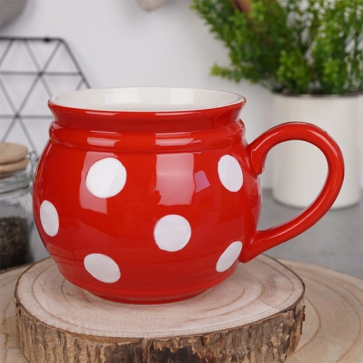 Agarre cómodo gracias a la forma y al asa grande