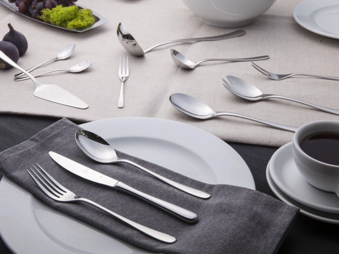Elegancia pulida para una mesa festiva
