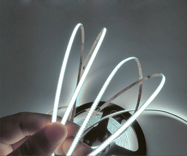 Luz COB continua sin puntos visibles