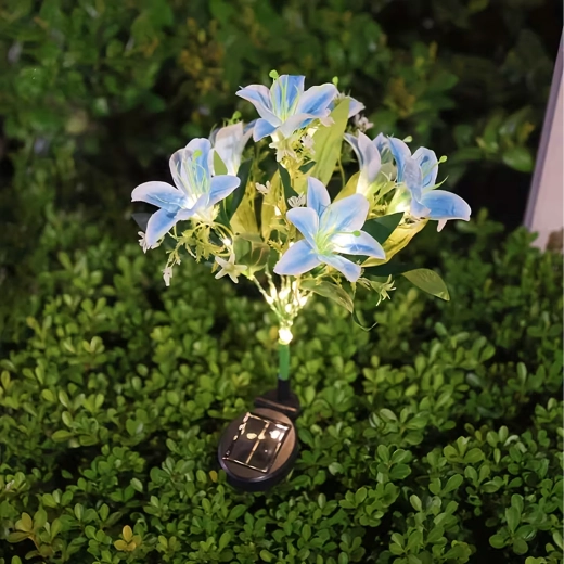 Flores realistas, brillo nocturno llamativo
