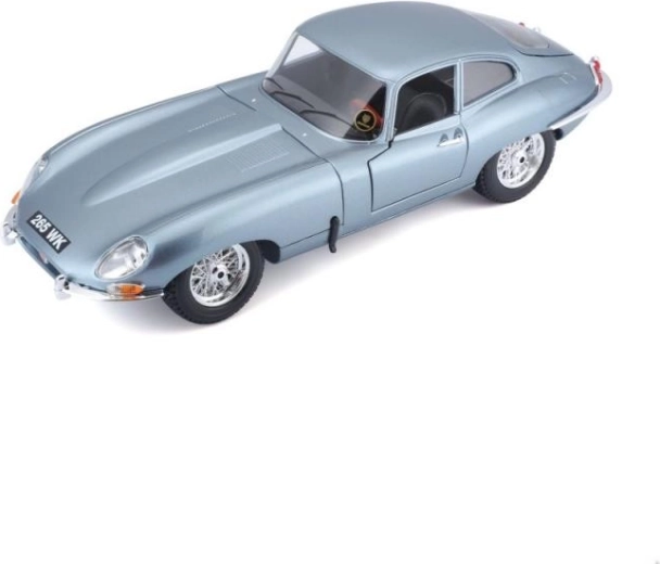 Carrocería metálica con acabado detallado