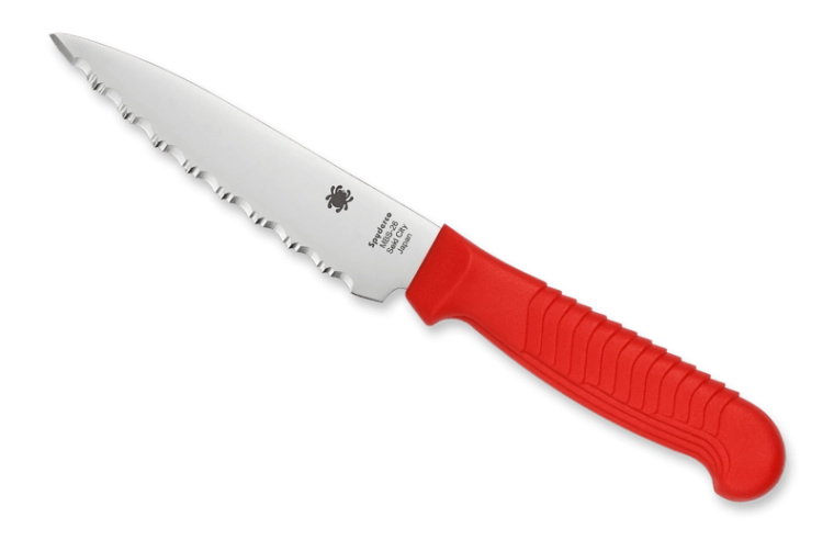 Cuchillo pequeño multiusos Spyderco con hoja dentada