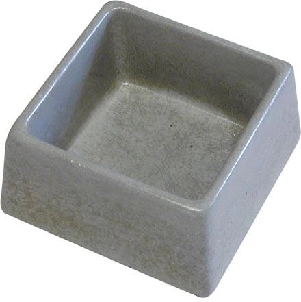 Cuenco cuadrado de hormigón para roedores 155 × 155 × 75 mm