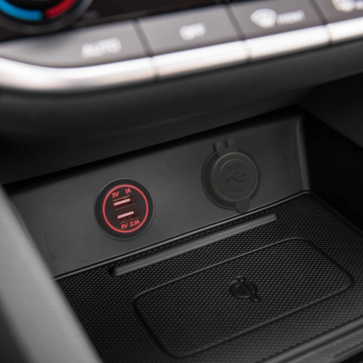 Toma USB doble empotrable para automóvil