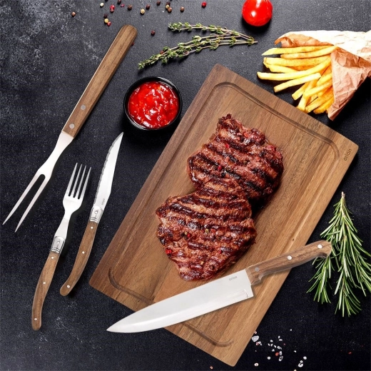 Cuchillos dentados afilados de acero inoxidable