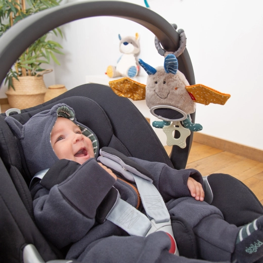 Diversión de viaje: fácil de sujetar al cochecito y a la silla de coche