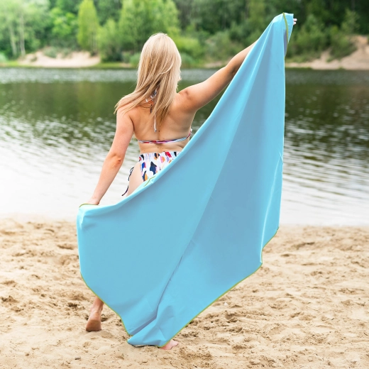 Compañera ideal para la playa y los viajes
