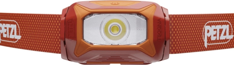 Potencia de 300 lm y haz de luz amplio