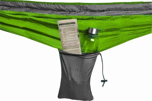 Funda compacta y bolsillo para objetos pequeños