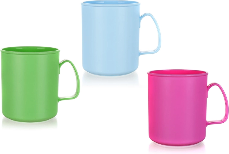 Taza de plástico de 0,3 l – mezcla de colores