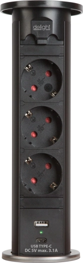 Tres tomas y carga USB
