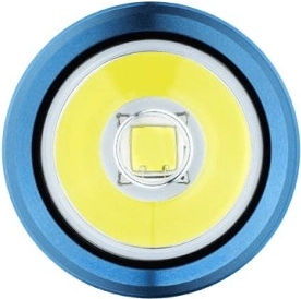 Potencia de 1300 lm y alcance de 170 metros