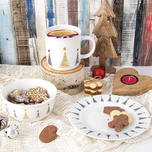 Diseño navideño discreto que armoniza con la mesa