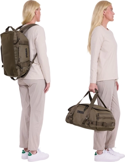 Bolsa y mochila en una