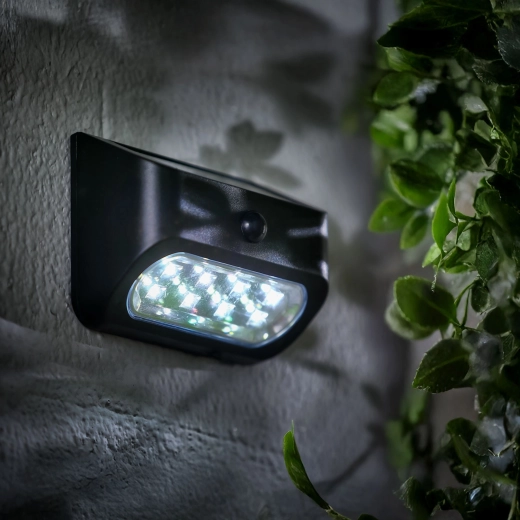 Lámpara solar de pared con sensor de movimiento y 8 LED