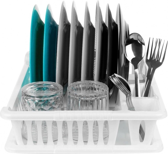 Distribución inteligente: 8 platos, cubiertos y tazas