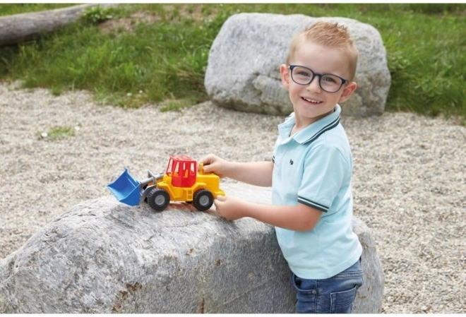 Diversión al aire libre para pequeños constructores