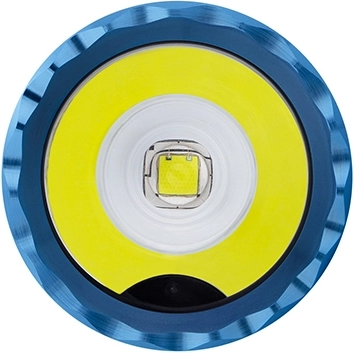 Potencia 1750 lm y alcance 220 m