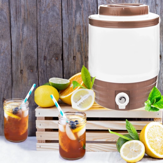 Capacidad de 8 litros para eventos y uso diario