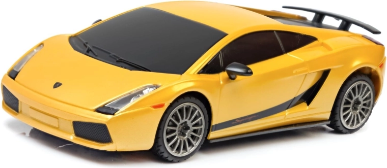 Modelo con licencia completa con detalles fieles
