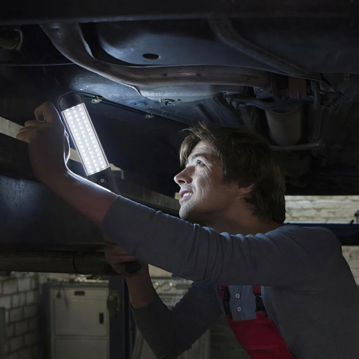 Luz fiable para trabajar en vehículos