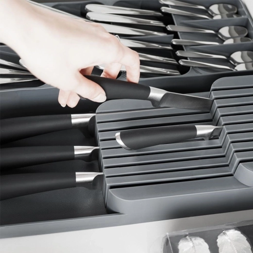 Ranuras seguras y organizadas para cuchillos