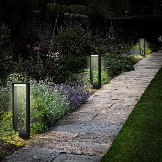 Iluminación moderna de poste para jardín y caminos