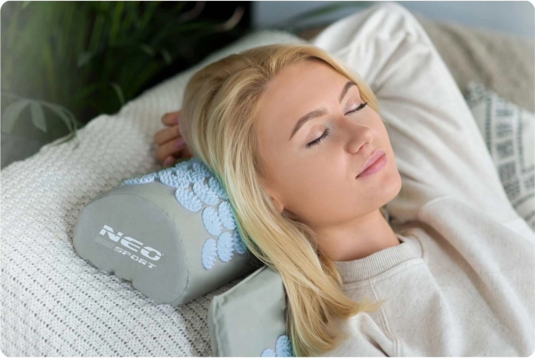 Almohada con forma y bolsa práctica para un uso sencillo