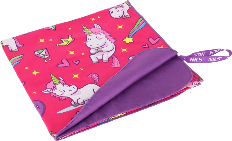 Alegre motivo de unicornios que entretiene a los niños