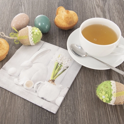 Diseño primaveral fresco para una mesa bonita